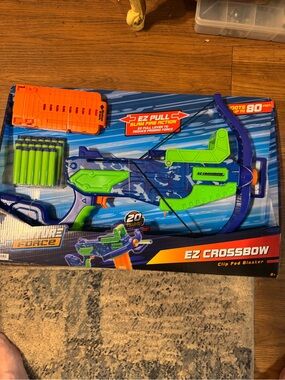 EZ Crossbow Dart Blaster - Green and Blue